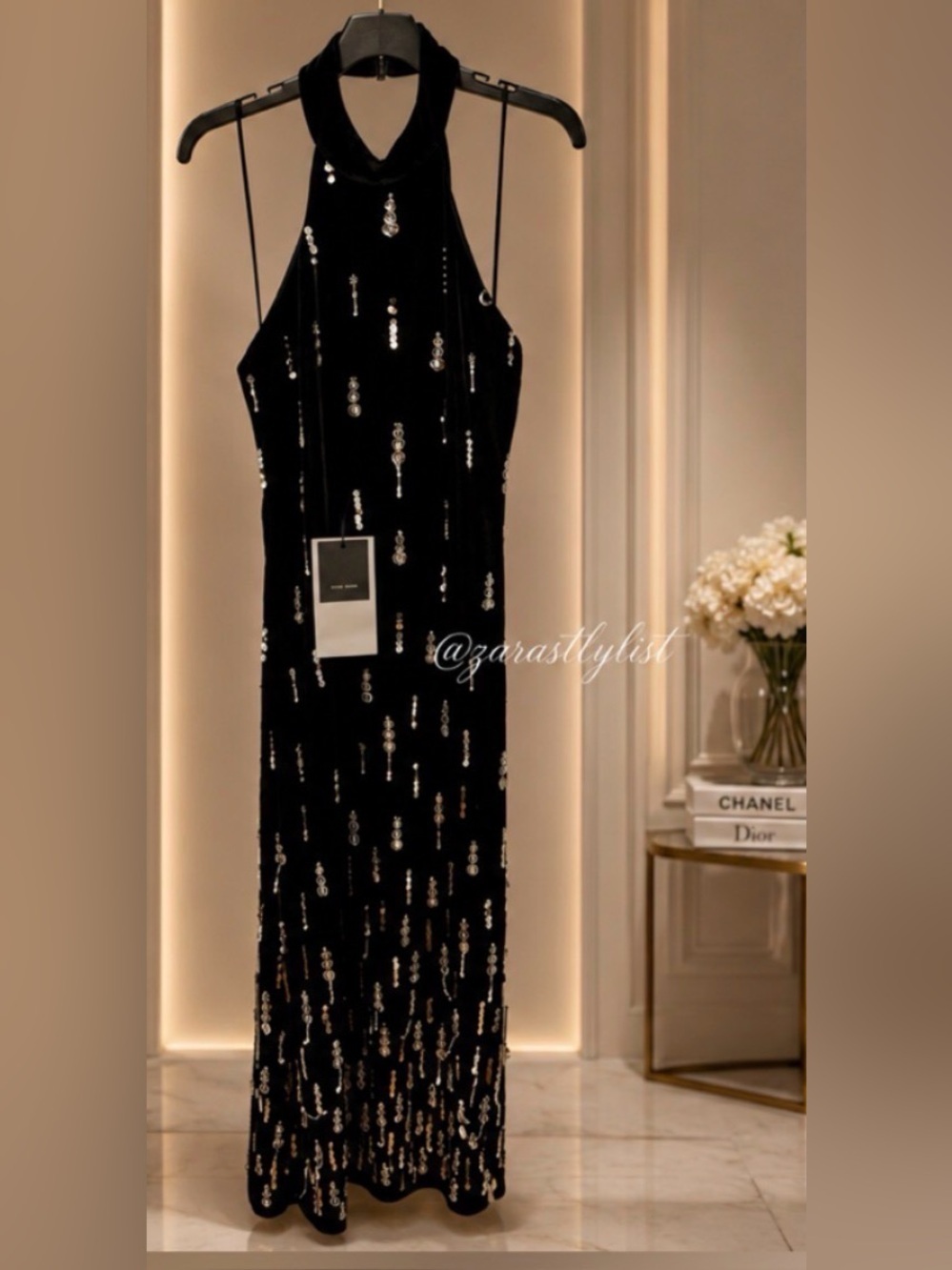 TREND NEW ! ZARA BEADED VELVET DRESS
🚨price firm no discount on this dress - Picture 2 of 15